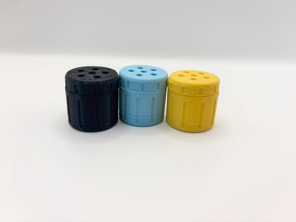 Small magnetic hide