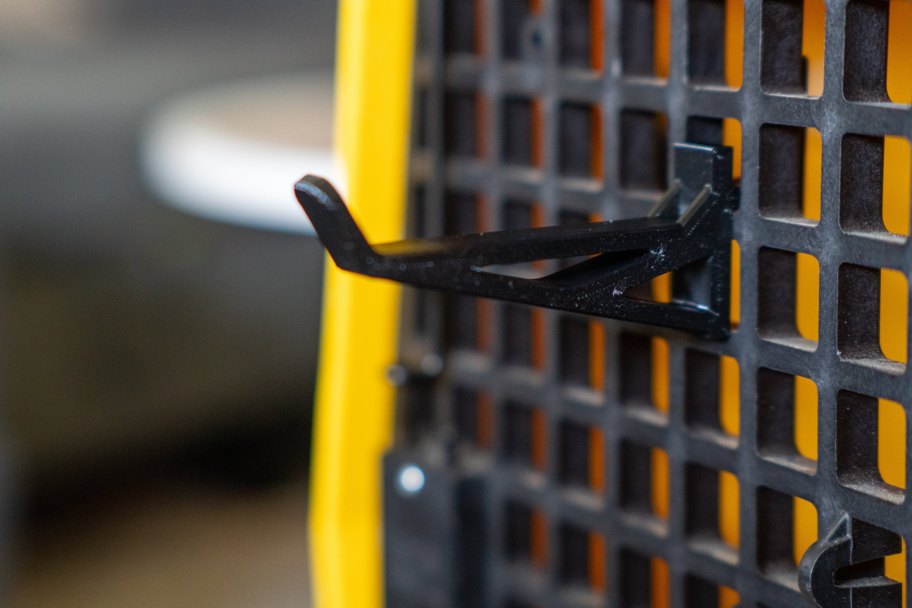 Fan hook for Ruffland Kennel Doors