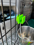 Kennel Screw-On Bucket Holder (WIRE KENNEL)