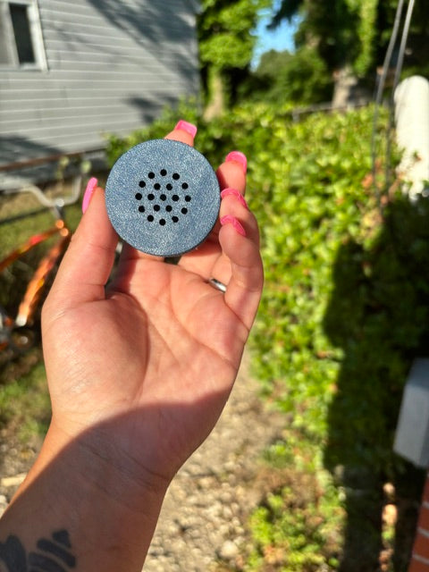 Scent work training vessel, with embedded magnets